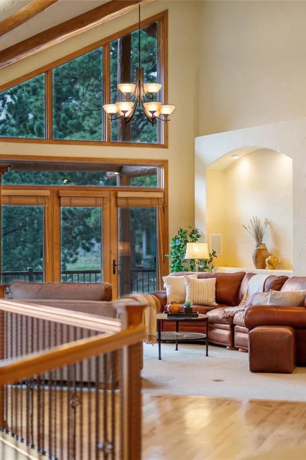 Mountain homes in Evergreen and Conifer